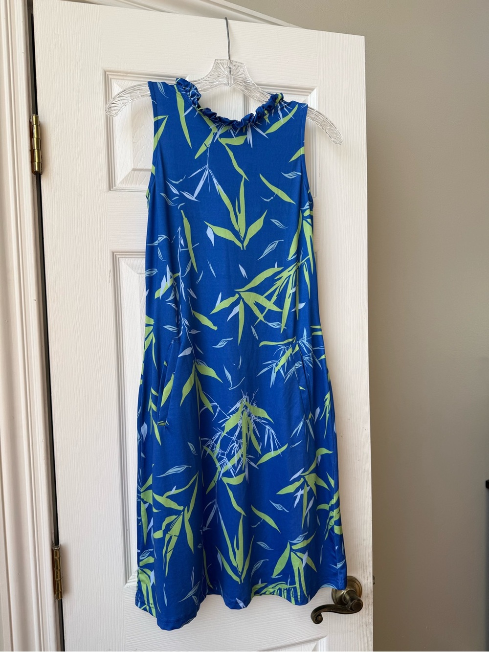 Sleeveless Blue Floral-Leaf Casual Dress